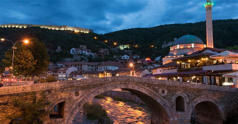 Traslado entre Skopje e Tirana e Prizren Tour de meio dia | GetYourGuide