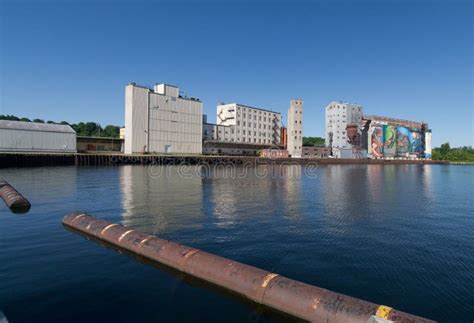 Waterfront Silo Murals In Midland,Ontario,Canada Editorial Stock Image ...