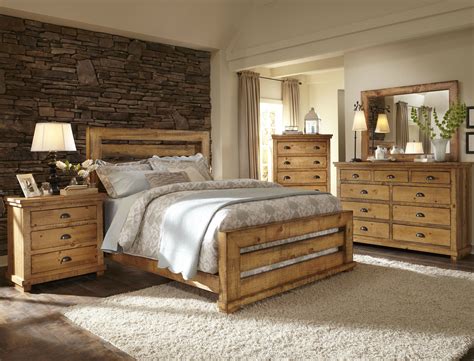 Willow Slat Bedroom Set (Distressed Pine) | Rustic bedroom design ...