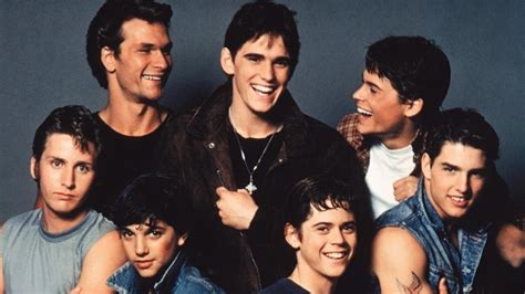 'The Outsiders' Turns 32 So Let's Celebrate The Best-Looking Movie Cast ...