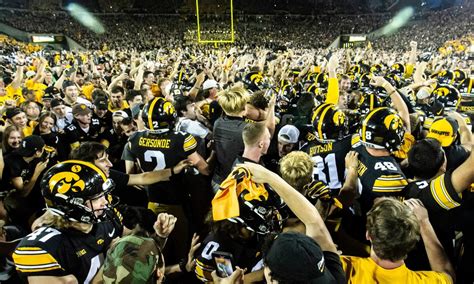 LOOK: Iowa celebrates … a Big Ten West division title?