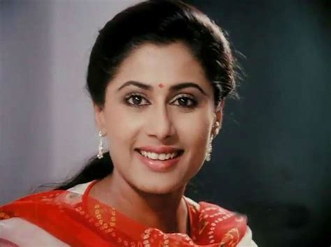 Smita Patil Age, Death, Husband, Children, Family, Biography & More ...