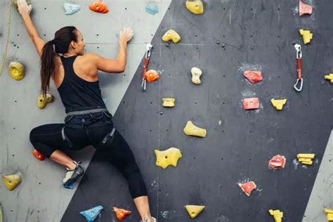 The Ultimate Guide to Essential Bouldering Gear for Beginners