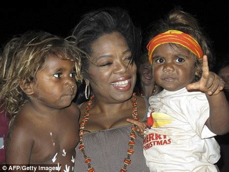 Oprah Winfrey in Australia: Talk show host meets Aboriginal children at ...