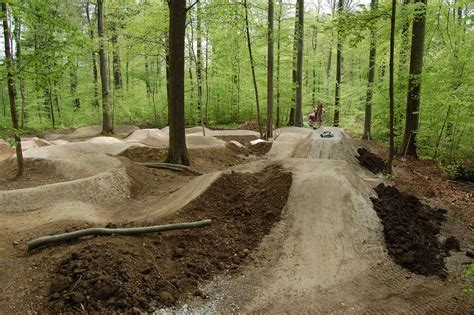 Suche Pumptrack-ähnliche Strecke im Süden von Stuttgart | Radwege ...