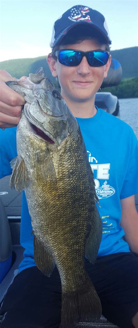 SMITH MOUNTAIN LAKE FISHING REPORT June 2017 DALE WILSON’S | The Bass Cast