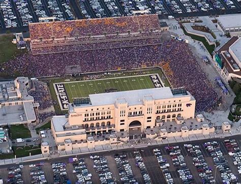 Florence Bowers Berita: Kansas State Football Stadium