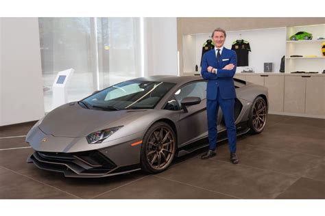 Lamborghini expands Dallas showroom