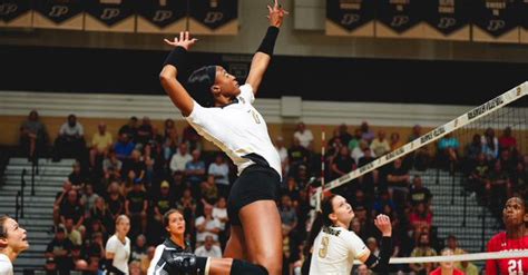 Purdue Volleyball Undefeated and in the top 10 - Hammer and Rails