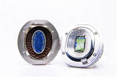 Rams' Super Bowl LVI rings include turf, game ball - UPI.com