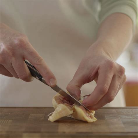 How to debone a chicken thigh video - Good Housekeeping Institute