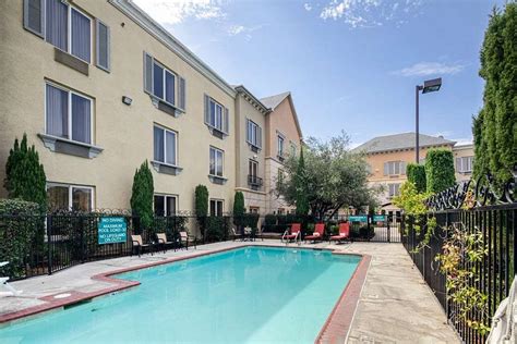 Ayres Hotel Seal Beach Pool: Pictures & Reviews - Tripadvisor