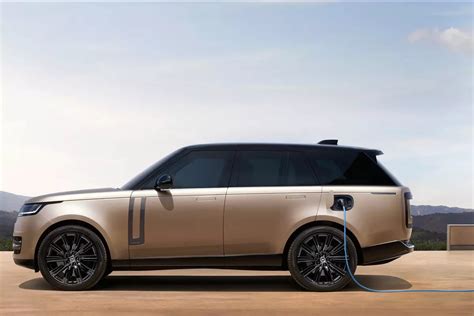 Range Rover Hybrid and Plug-In Hybrid Models: What's the Difference?