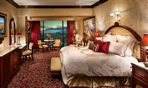 Tuscany Villa Suite | Peppermill Resort Hotel, Reno