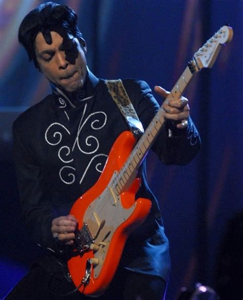 Prince's Greatest Guitars | Photo 7 | TMZ.com