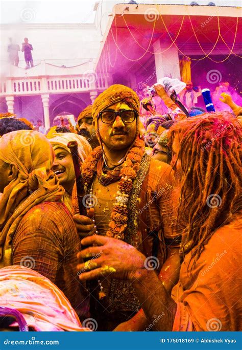 Mathura holi festival editorial stock image. Image of gaon - 175018169