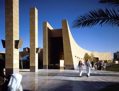 For History Lovers: Top 5 places to visit in Saudi Arabia