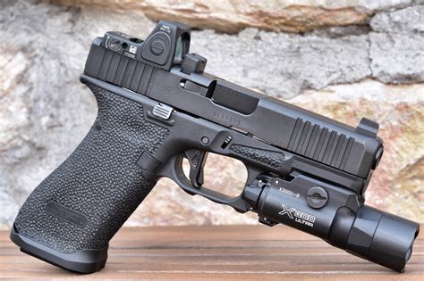 Glock 19 Gen5 Magwell : r/Glocks