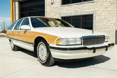 Auction Pick of the Week: 1996 Buick Roadmaster Estate Wagon - Hagerty ...