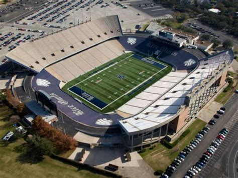 Rice Stadium rises as Houston's newest COVID-19 vaccine mega-clinic ...