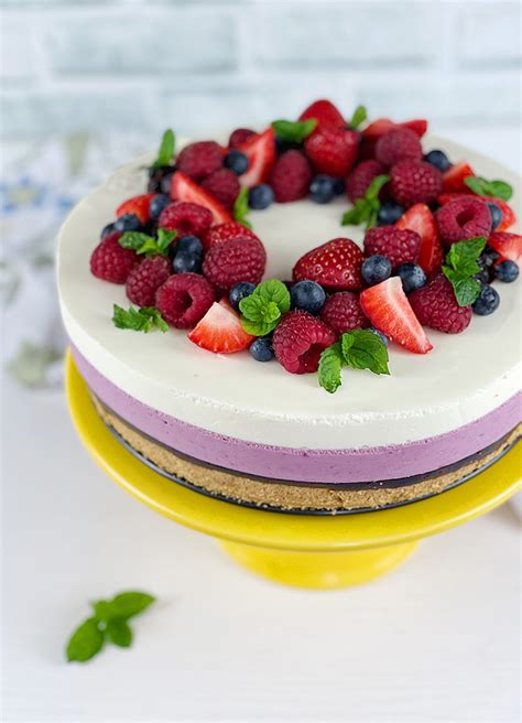 No Bake Berry Cheesecake