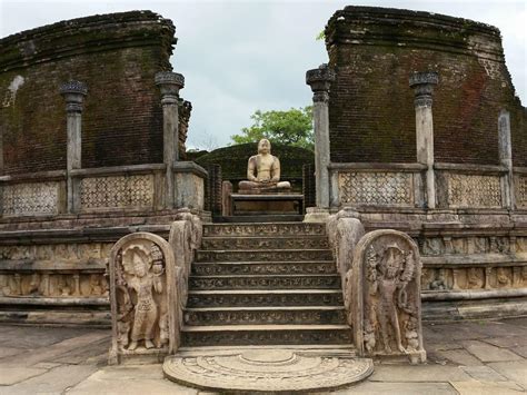 The ancient city of Polonnaruwa – Travellinn