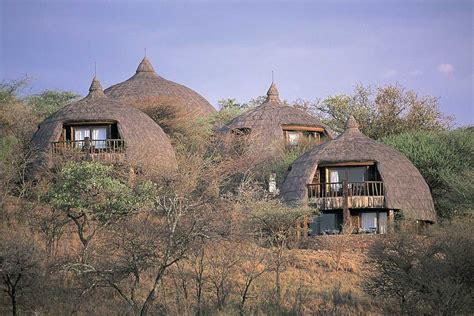 BEST TANZANIA SAFARI LODGES & CAMPS