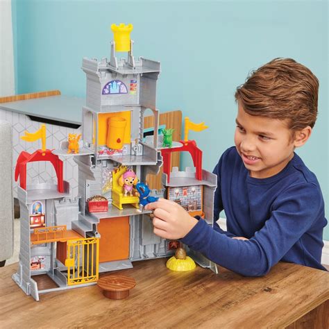 PAW Patrol Rescue Knights Castle HQ Transforming Playset ...