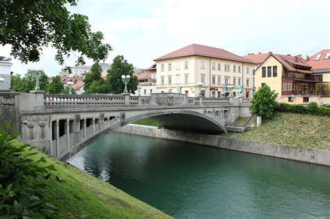 Dragon Bridge (2) | Ljubljana | Pictures | Geography im Austria-Forum