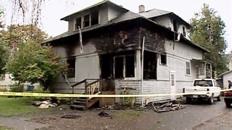 7 injured in Woodburn fire, including officer | kgw.com