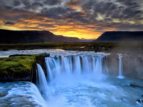 5-five-5: Dettifross Waterfall (Vatnajokull National Park - Iceland)