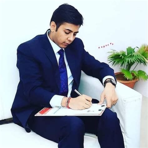 Akshat Jain IAS Officer Biography | Age, Posting, Blog & Instagram