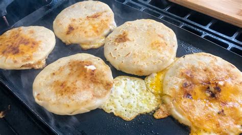 Pupusas de CHICHARRON CON QUESO 🔴PROCEDIMIENTO COMPLETO☑️ - YouTube