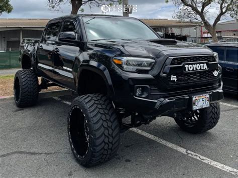 Fabtech 6" Suspension Lifts for 16-19/22-23 Toyota Tacoma, 20-21 Toyota ...