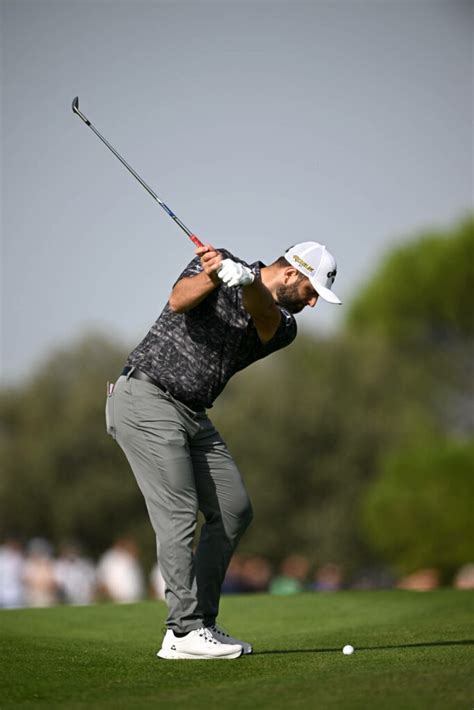 Jon Rahm swing sequence - Worldwide Golf