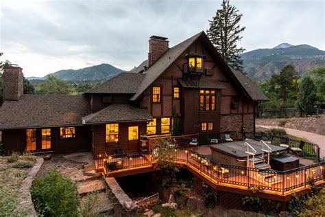 12 Magical Cabin Rentals in Manitou Springs, Colorado - Territory Supply