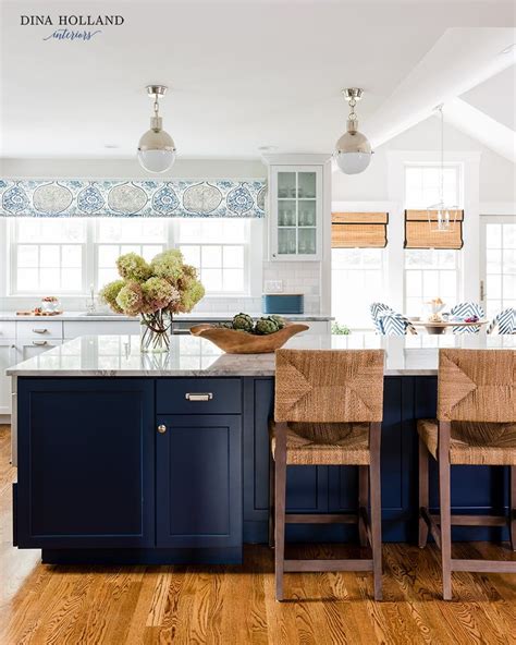 Sherwin-Williams Naval: Navy Blue Paint Color of The Year - DIY Decor ...