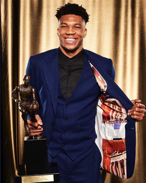 Giannis Antetokounmpo lands NBA MVP award! - ellines.com