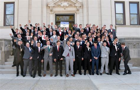 Students Who Made Apparent Nazi Salute in Photo Won’t Be Punished – JLD ...