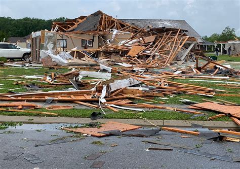 Photos show severe storm damage in Monroe, Louisiana | WHNT.com