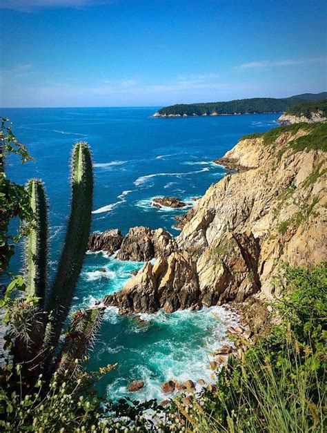 Hanging Out on the Beaches of Huatulco - Trailing Rachel | Mexico ...