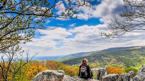 Looking Glass Rock Day Hike Tour | Wildland Trekking