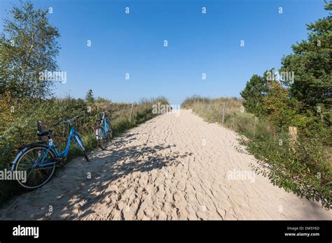 Entrance to the beach in Swinoujscie Stock Photo - Alamy