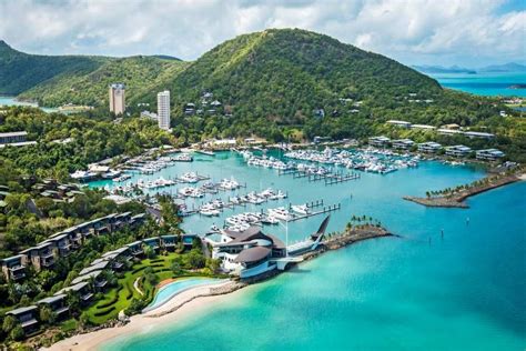 A Day on Hamilton Island - Sailing Whitsundays