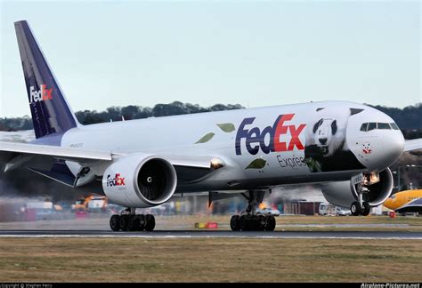 Fedex Boeing 777