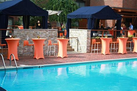 Providence Marriott Downtown Pool: Pictures & Reviews - Tripadvisor