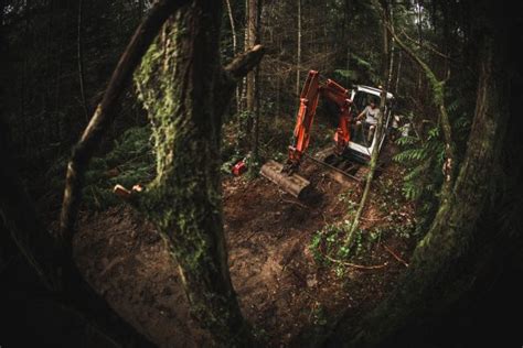 North Shore-inspired DMR X trail opens at Rogate Bike Park this ...