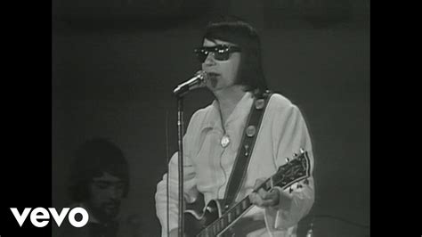 Roy Orbison - Crying (Live From Australia, 1972) - YouTube