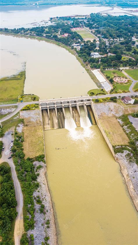 Premium Photo | An aerial view of Floodgate