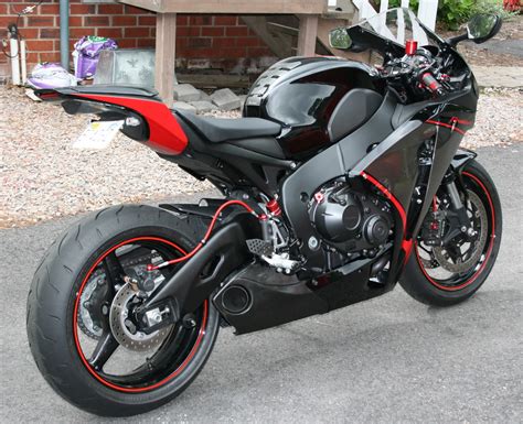 Honda Cbr1000rr Custom - reviews, prices, ratings with various photos